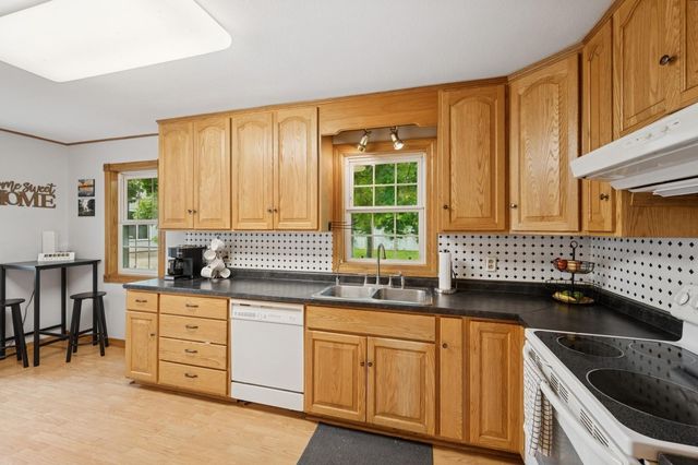 9372 71st Street NE, Spicer, MN 56288