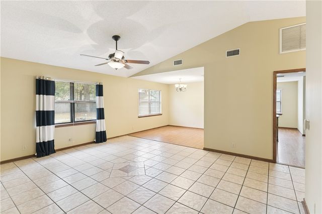 132 Woodvalley Drive, Kingsland, GA 31548