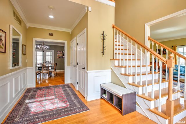 801 W BRIDGETOWNE Court, Dunlap, IL 61525