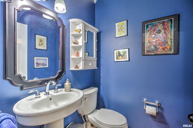 801 W BRIDGETOWNE Court, Dunlap, IL 61525