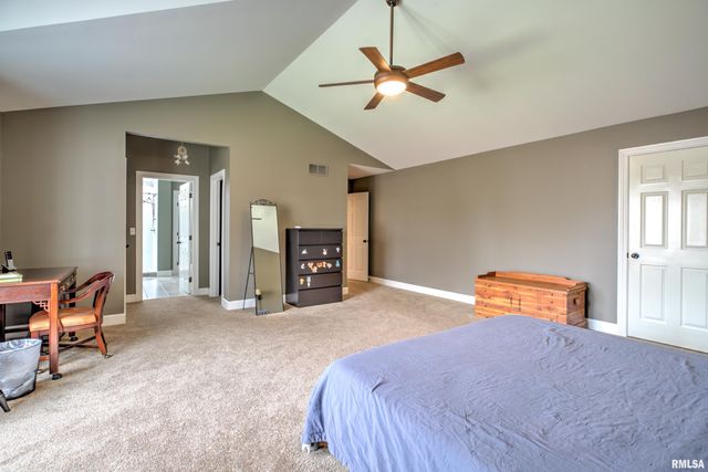 801 W BRIDGETOWNE Court, Dunlap, IL 61525