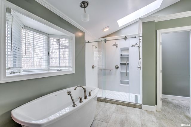 801 W BRIDGETOWNE Court, Dunlap, IL 61525