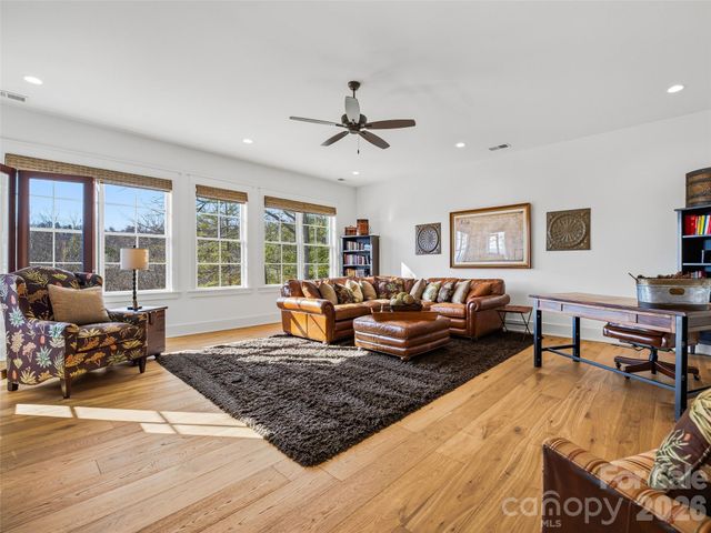 120 Boulder Creek Way, Asheville, NC 28805
