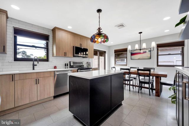 609 HILLSIDE AVE, Brookhaven, PA 19015