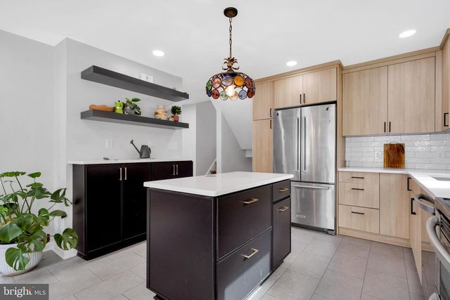 609 HILLSIDE AVE, Brookhaven, PA 19015