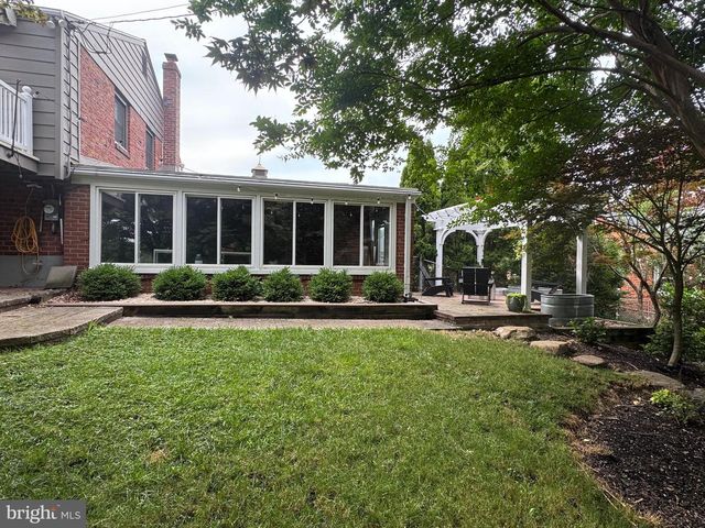 609 HILLSIDE AVE, Brookhaven, PA 19015