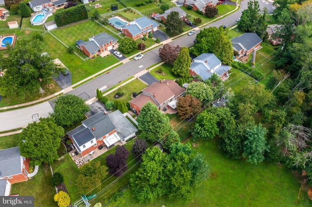 609 HILLSIDE AVE, Brookhaven, PA 19015
