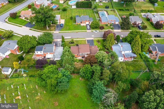 609 HILLSIDE AVE, Brookhaven, PA 19015