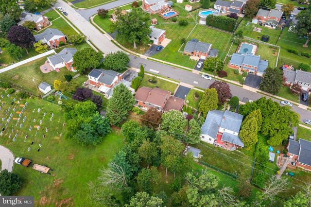 609 HILLSIDE AVE, Brookhaven, PA 19015