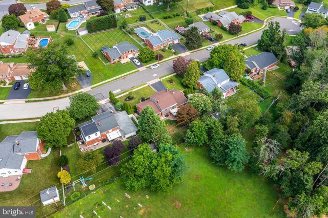 609 HILLSIDE AVE, Brookhaven, PA 19015