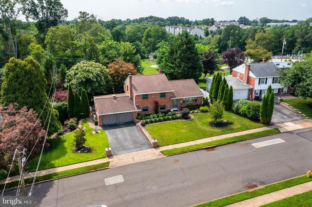 609 HILLSIDE AVE, Brookhaven, PA 19015