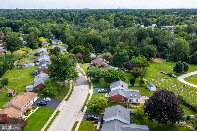 609 HILLSIDE AVE, Brookhaven, PA 19015