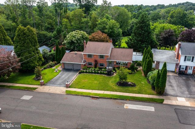 609 HILLSIDE AVE, Brookhaven, PA 19015