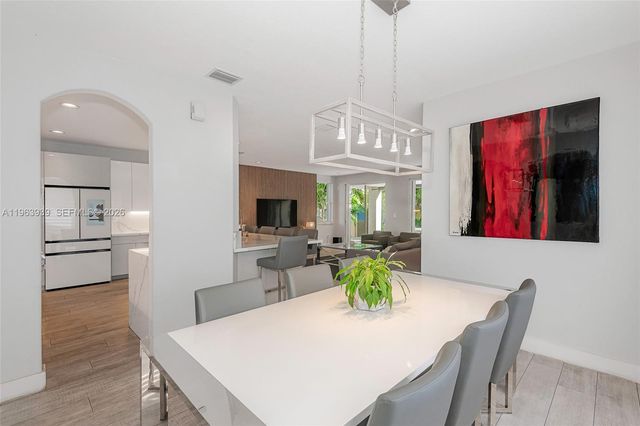 14900 SW 10th St, Miami, FL 33194