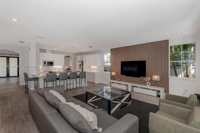 14900 SW 10th St, Miami, FL 33194