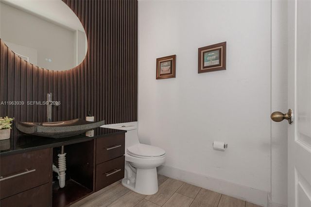 14900 SW 10th St, Miami, FL 33194