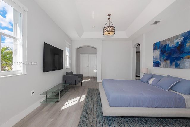 14900 SW 10th St, Miami, FL 33194