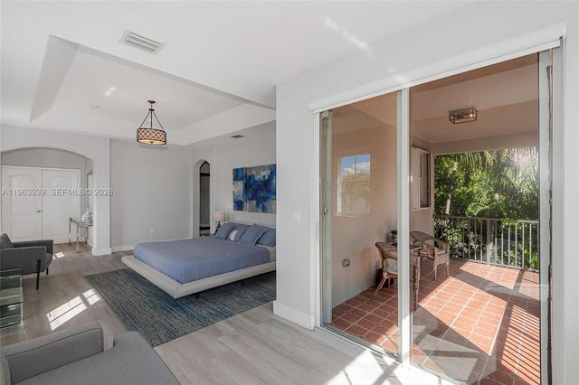 14900 SW 10th St, Miami, FL 33194