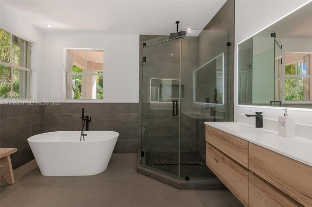 14900 SW 10th St, Miami, FL 33194