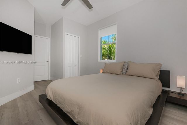 14900 SW 10th St, Miami, FL 33194