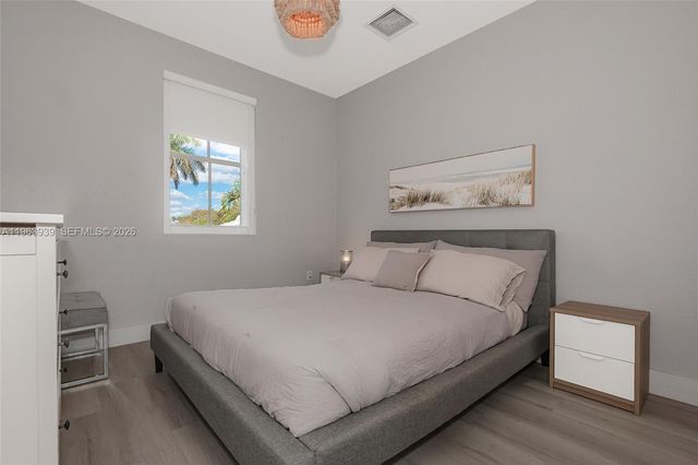 14900 SW 10th St, Miami, FL 33194