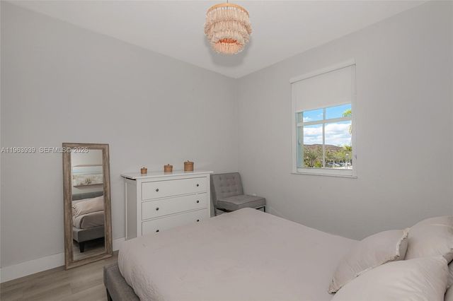 14900 SW 10th St, Miami, FL 33194