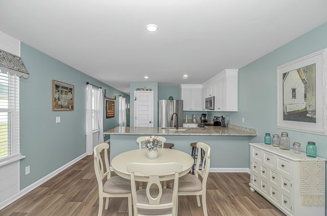 240 Birchwood Dr., Longs, SC 29568