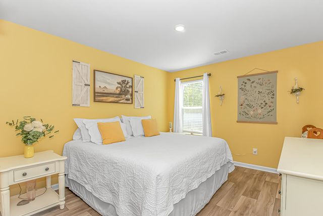 240 Birchwood Dr., Longs, SC 29568