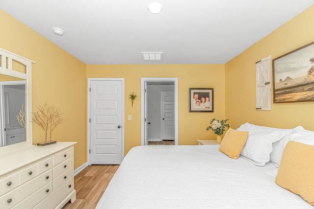 240 Birchwood Dr., Longs, SC 29568