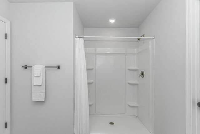 240 Birchwood Dr., Longs, SC 29568