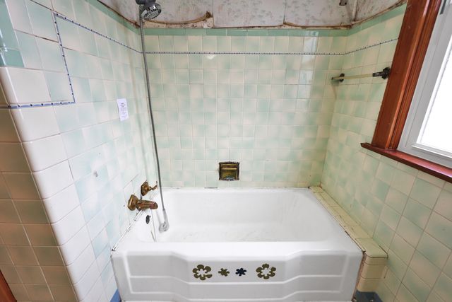 112 S Indiana Street, Hobart, IN 46342