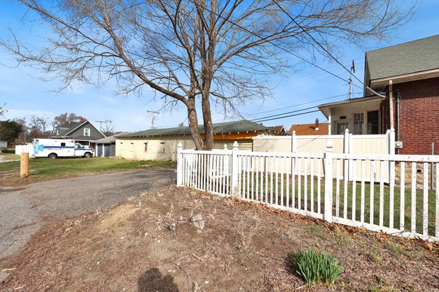 112 S Indiana Street, Hobart, IN 46342