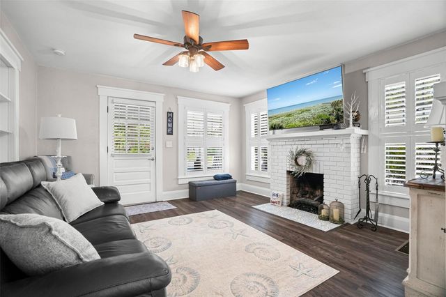 636 WILKIE STREET, Dunedin, FL 34698