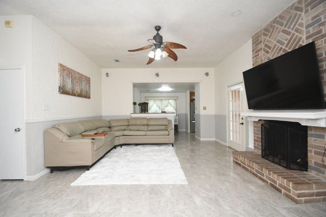 7514 Split Oak Court, Houston, TX 77040