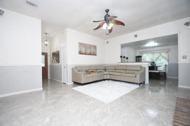 7514 Split Oak Court, Houston, TX 77040