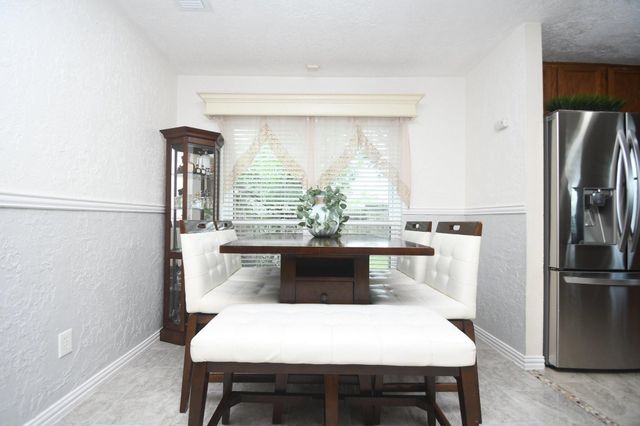 7514 Split Oak Court, Houston, TX 77040