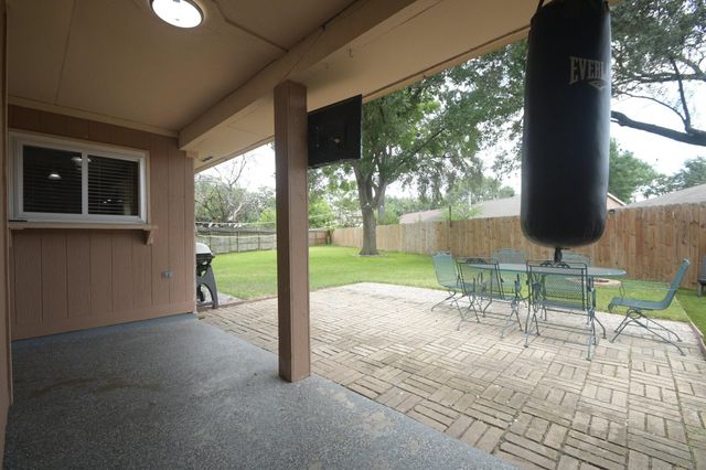 7514 Split Oak Court, Houston, TX 77040