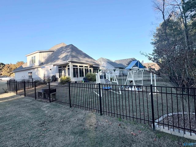 2704 Cherokee Ridge Drive, Cherokee Ridge, AL 35175