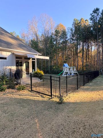 2704 Cherokee Ridge Drive, Cherokee Ridge, AL 35175
