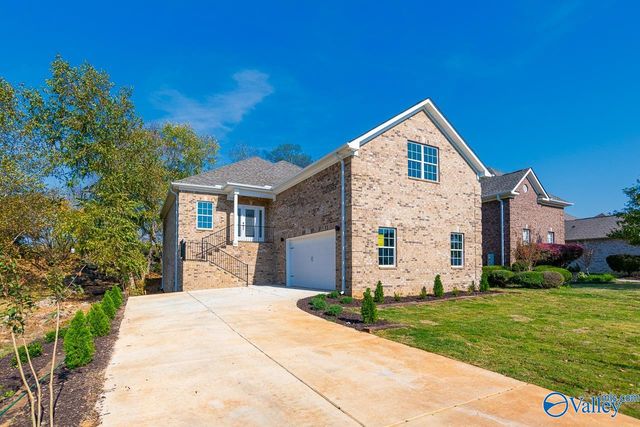 341 Summit Lakes Drive, Athens, AL 35613