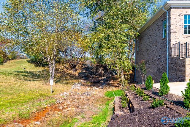 341 Summit Lakes Drive, Athens, AL 35613