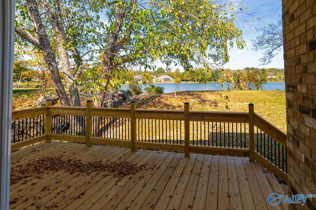 341 Summit Lakes Drive, Athens, AL 35613