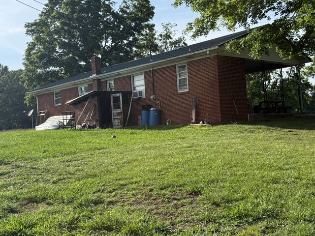 485 W Grinders Switch Rd, Centerville, TN 37033