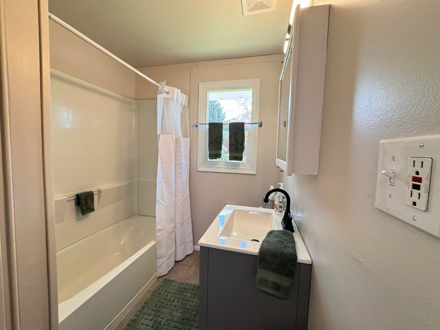 2921 W Bismark Ave, Spokane, WA 99205