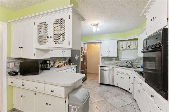 6441 N Sterling Drive, Oklahoma City, OK 73132