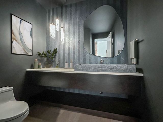 5s504 Radcliff Road, Naperville, IL 60563