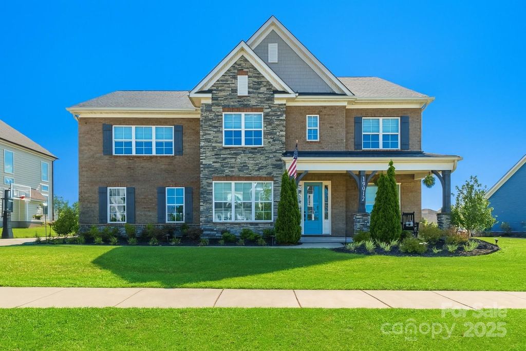 19012 Beecher Commons Drive, Huntersville, NC 28078