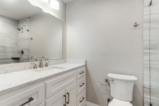 3000 Hilltop Drive, Euless, TX 76039