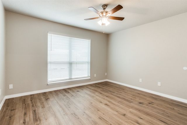 3000 Hilltop Drive, Euless, TX 76039