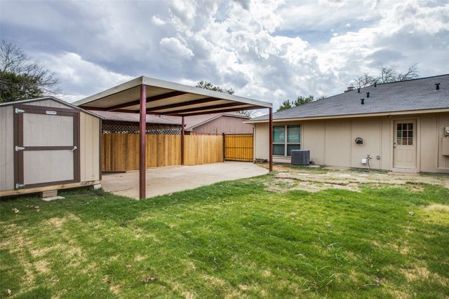 3000 Hilltop Drive, Euless, TX 76039